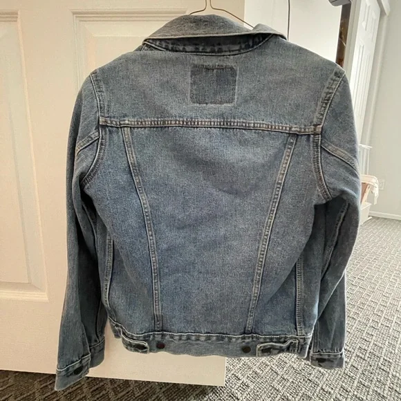 Levi’s denim jacket - Picture 8 of 10